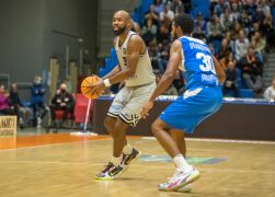 Jena Paderborn 23102021 00035